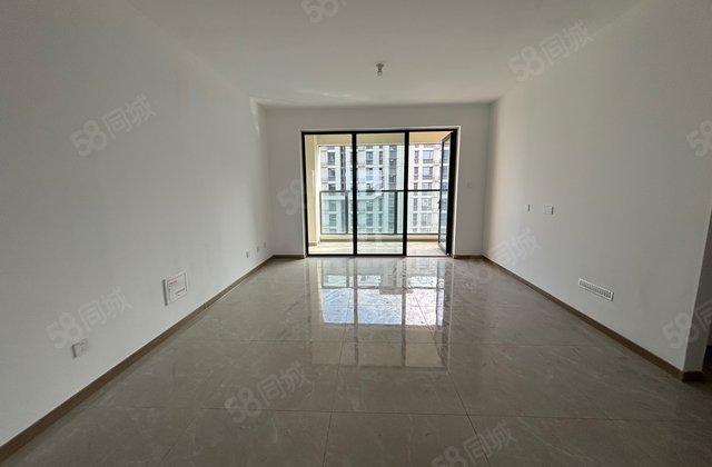 玖玺北区 包大税 带车储 随时看