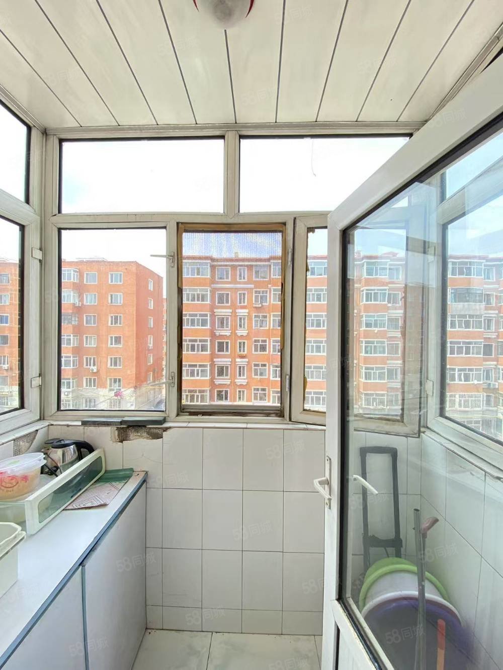 轴承小区2室1厅1卫68㎡南北12.8万