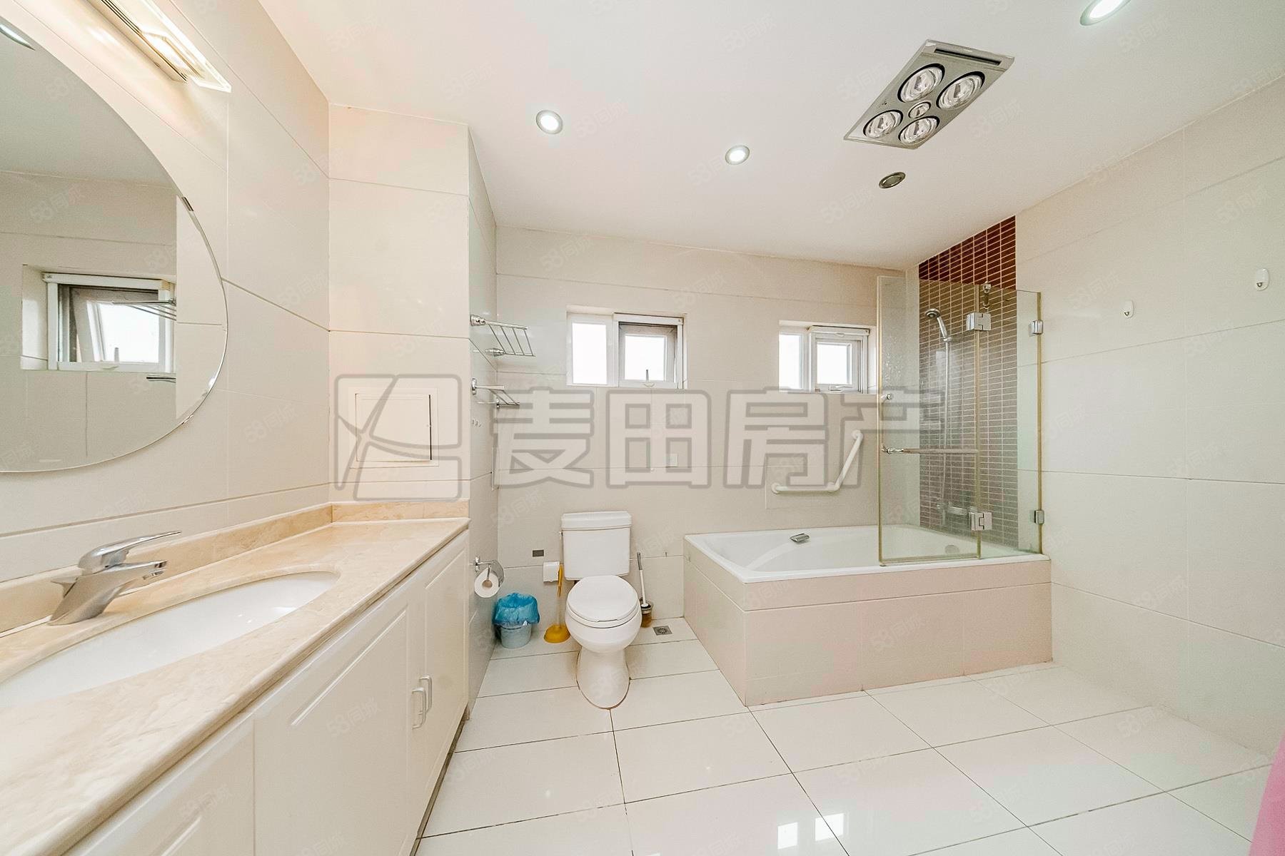 雪梨澳鄉(xiāng)(別墅)6室2廳4衛(wèi)638.28㎡南北3800萬