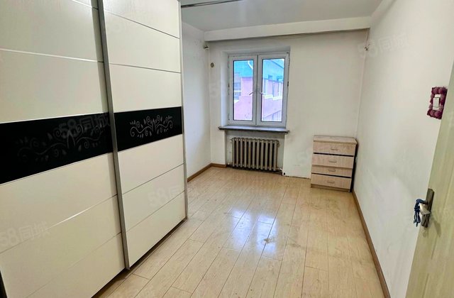安松街小区(安松街82号,86号)1室1厅33.64㎡16.3万二手房图片