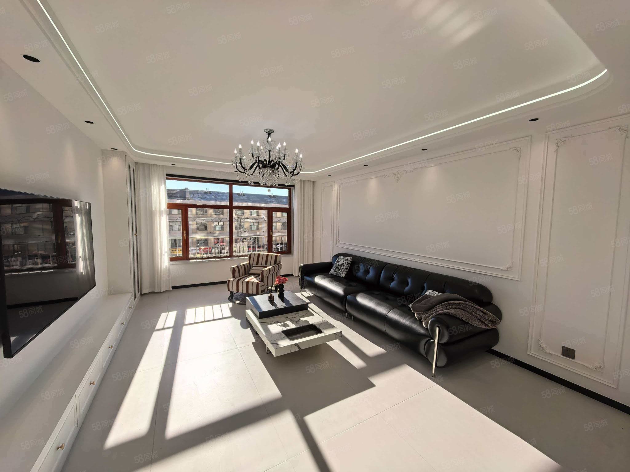 世纪嘉园3室2厅2卫142㎡南北89万