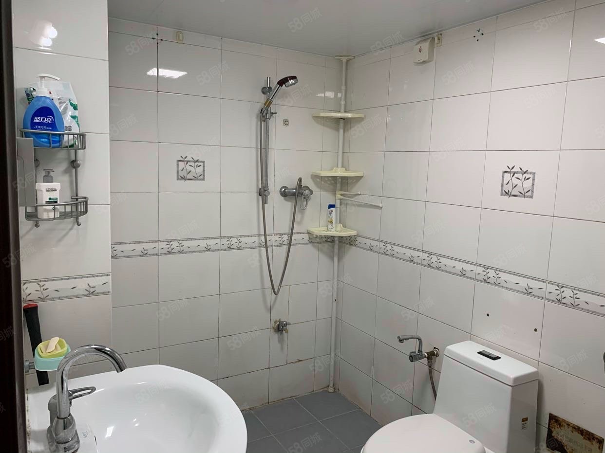 龍錦苑二區(qū)2室1廳1衛(wèi)88.8㎡南390萬