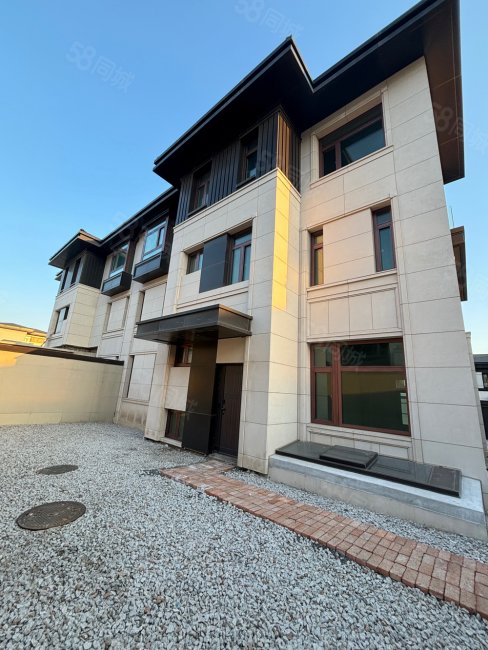 金地盛世双拼别墅房照385实得600平加200平院子