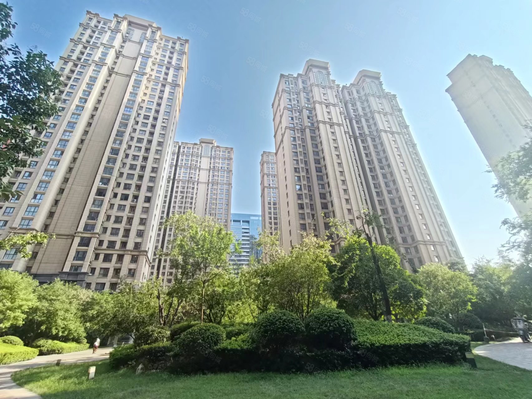 交通便利 近地铁 精装可拎包入住 中间好楼层,白桦林溪-西安58同城