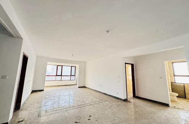 实验顶层大复式 时代中通豪园 带私家大露台 纯新房