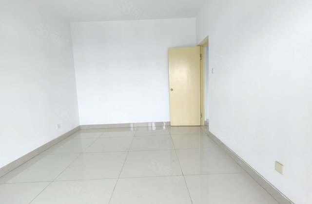 财干路 单价3000多  100平 大两居室 可随时看房