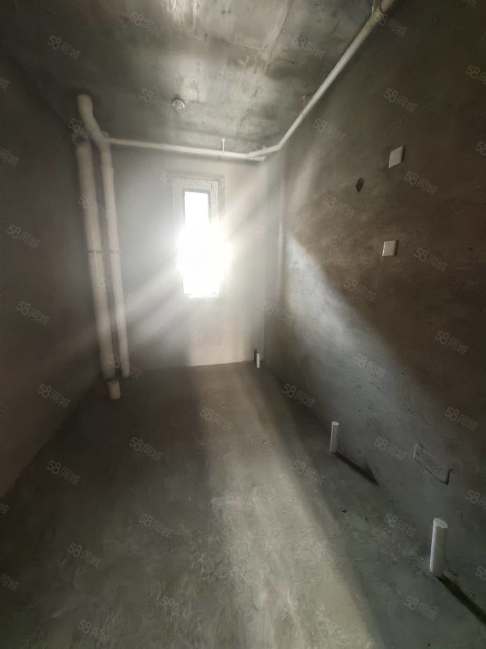 世纪峰景3室2厅2卫125㎡南北46万