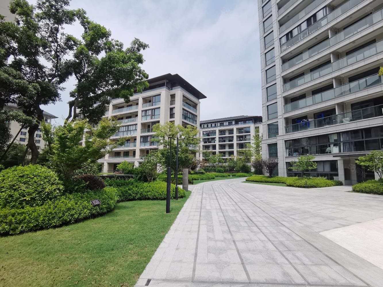 【10图】临城 长峙岛 海棠园花园洋房 毛坯三房 送车位 满税,绿城海棠