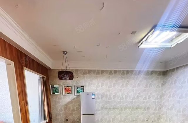 价68.8万急售香江阳光实验金柱月亮湾(B区)电梯3居