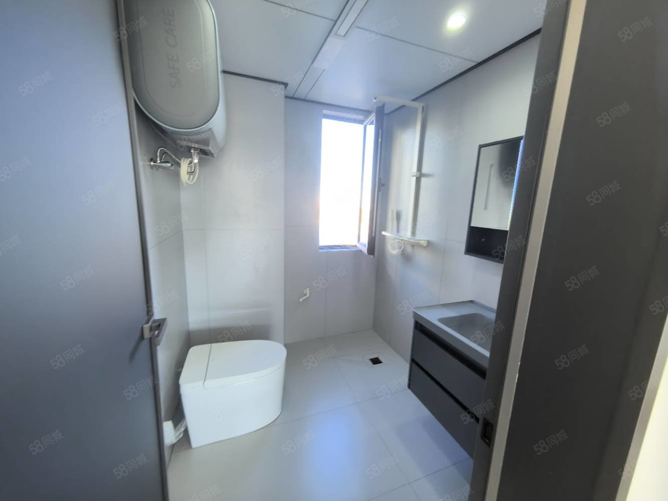 绿地斐勒公馆3室2厅2卫147㎡南北108万