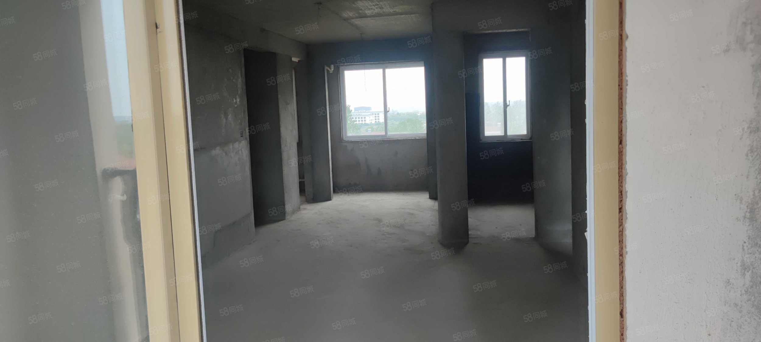 中南世纪城3室2厅2卫125㎡南33万