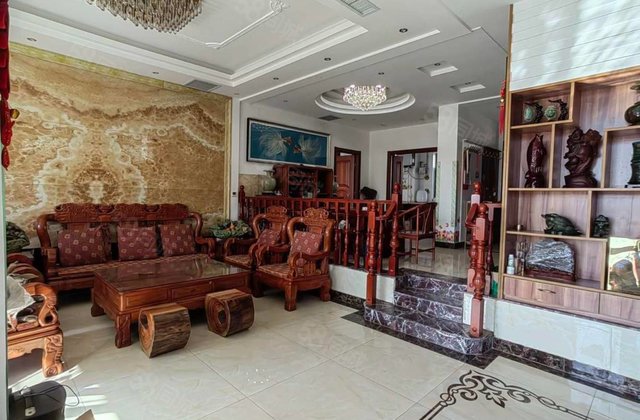 翡翠城双拼别墅，300来万，地上297加负一60平精装带大院