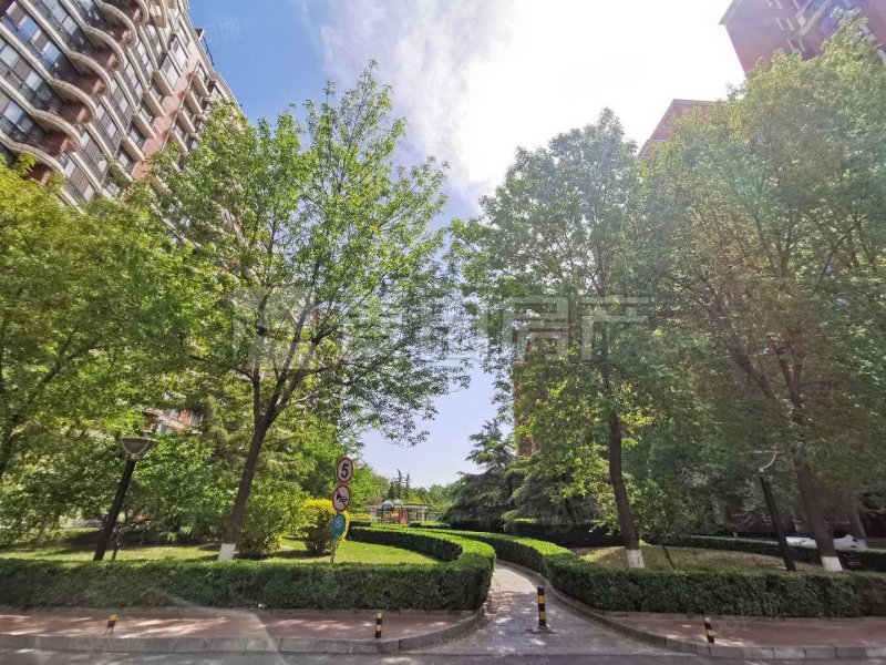 清芷園3室2廳2衛(wèi)124.99㎡南北1190萬