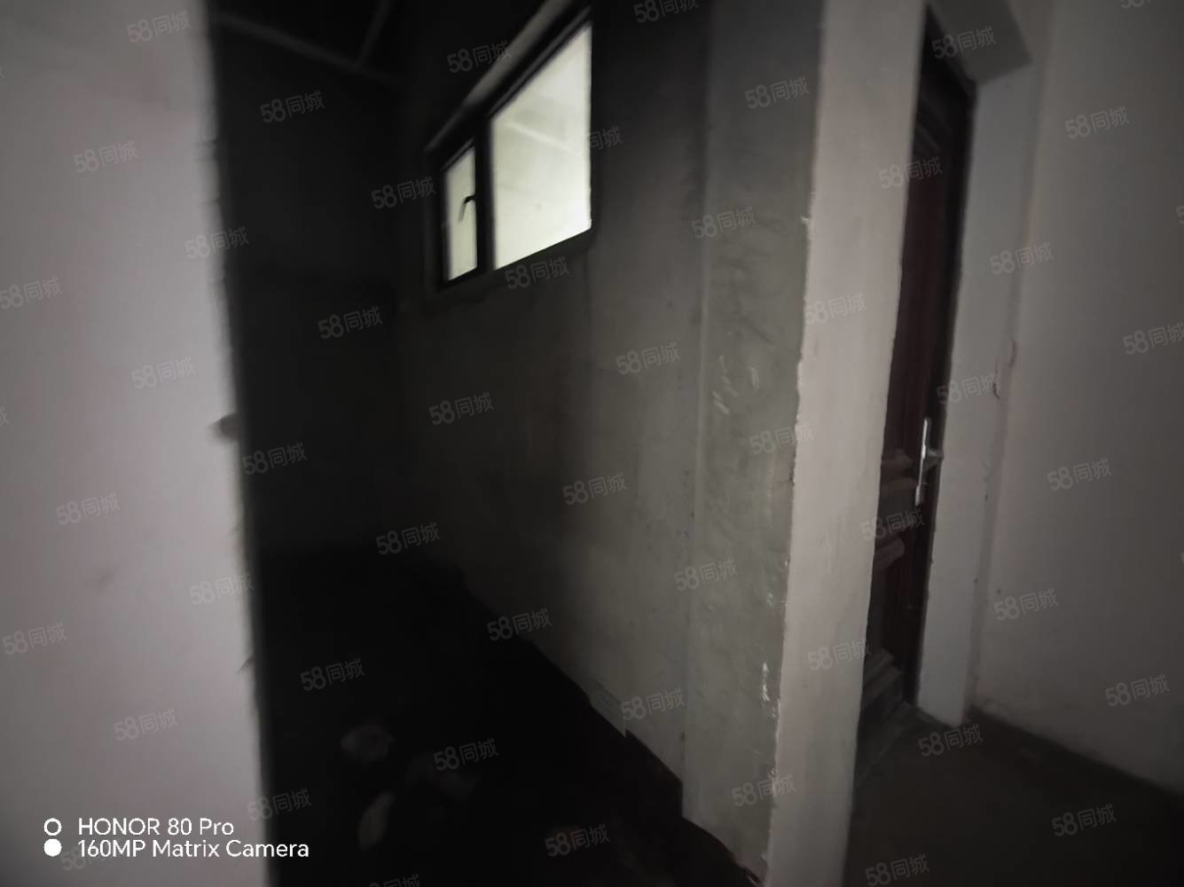 维也纳庄园5室2厅3卫278㎡南北208万