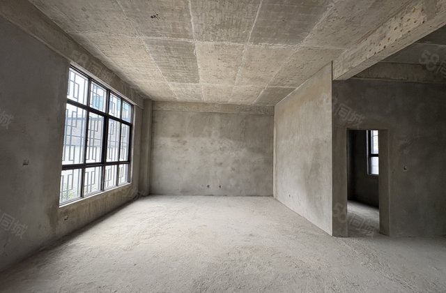 民泰小区6室2厅260㎡145万二手房图片