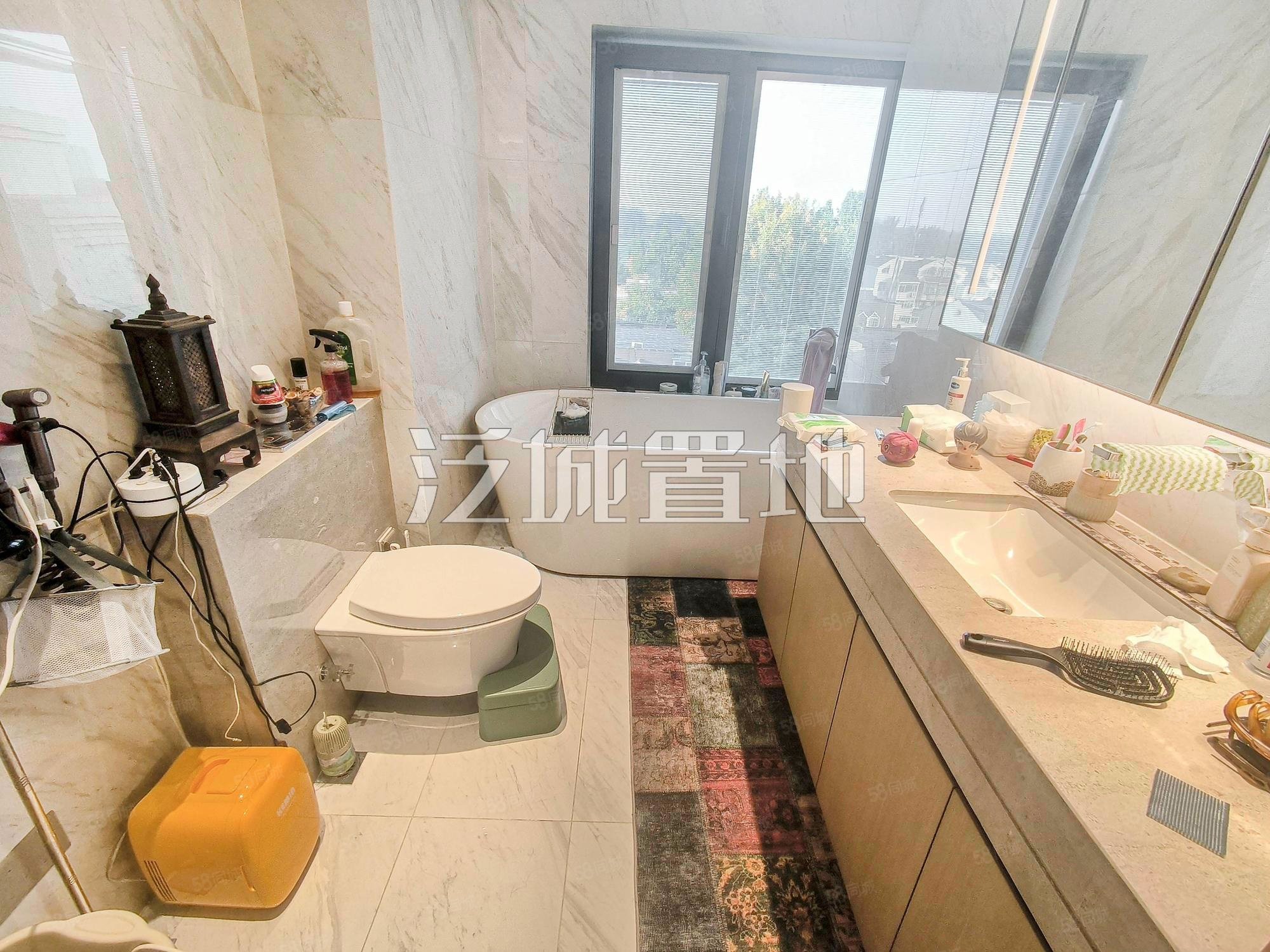 國瑞熙墅二區(qū)4室3廳3衛(wèi)201.38㎡南北1119萬