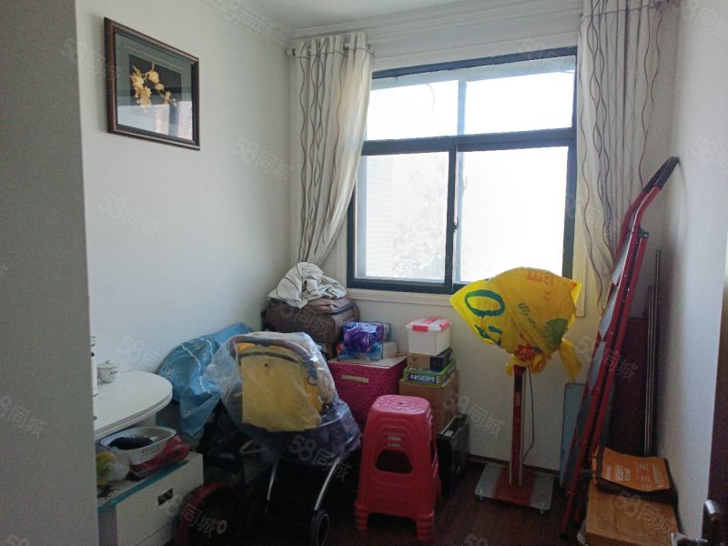 对面,金山华府三房,南北通透,证满拎包入住,金山公园华府-汉川58同城