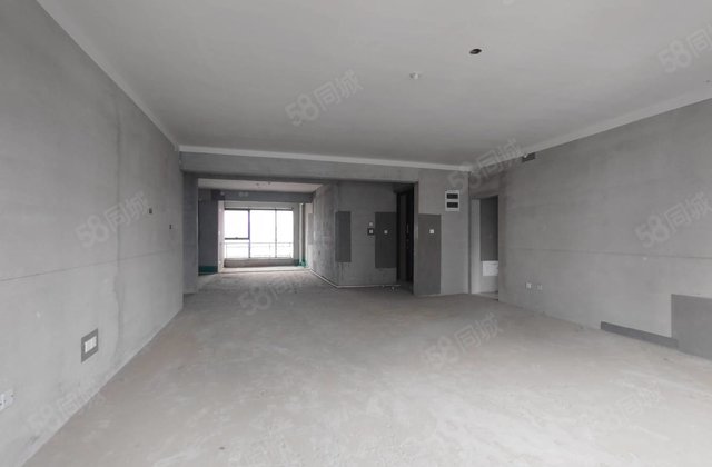 鲁明云玺4室2厅256㎡105万二手房图片