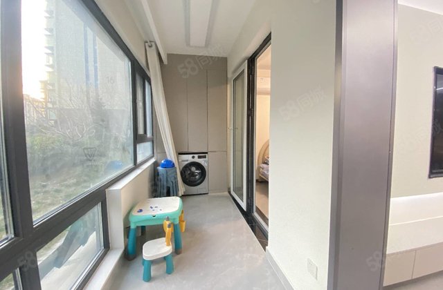 精装 领秀 理想城 双阳台 送车位 电大 全明户型 拎包入住