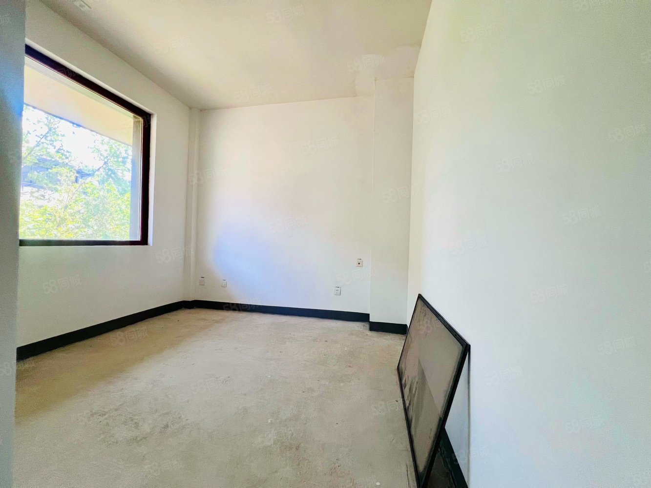 億城燕西華府(別墅)9室4廳8衛(wèi)596㎡南北2200萬