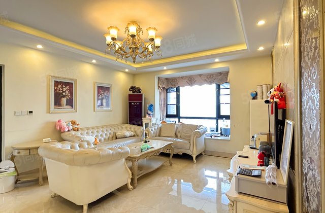 华润翡翠城4期3室2厅152㎡350万二手房图片