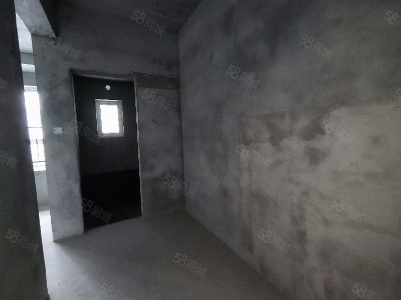正黄金域名邸3室2厅2卫99㎡南46万