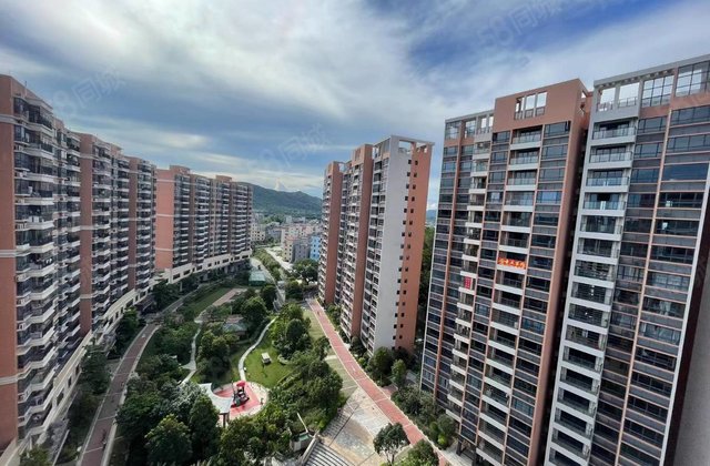 凯旋华府110方3房,可改4房满二年冯华杰3.0分恩平宝盛地产5800一方!