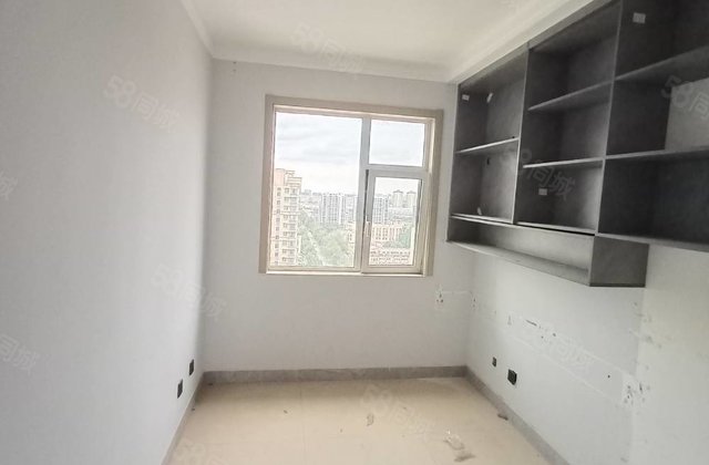 东昌丽都，3室朝阳，边户，免大税，带储，餐厅带窗，东昌东旁