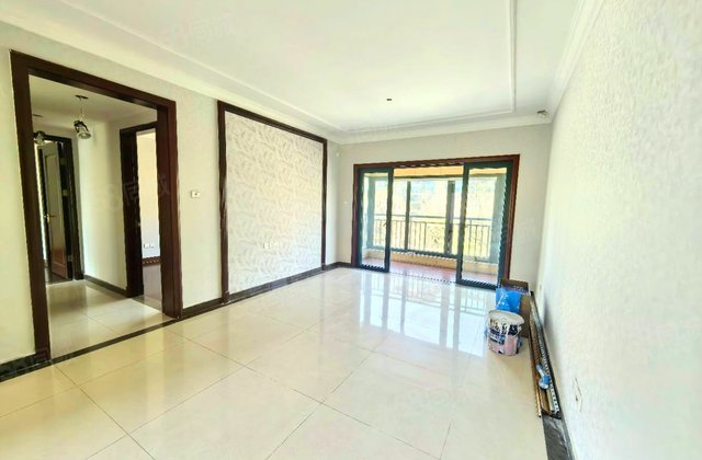 恒大绿洲东区3室2厅137.21㎡125万二手房图片