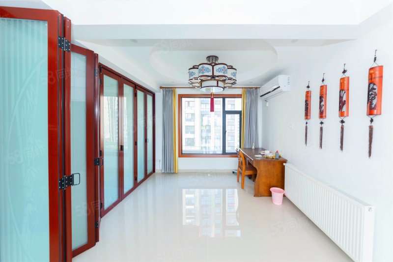 新华御湖上园 南向采光好 带电梯 临地铁 楼龄新 正规商品房