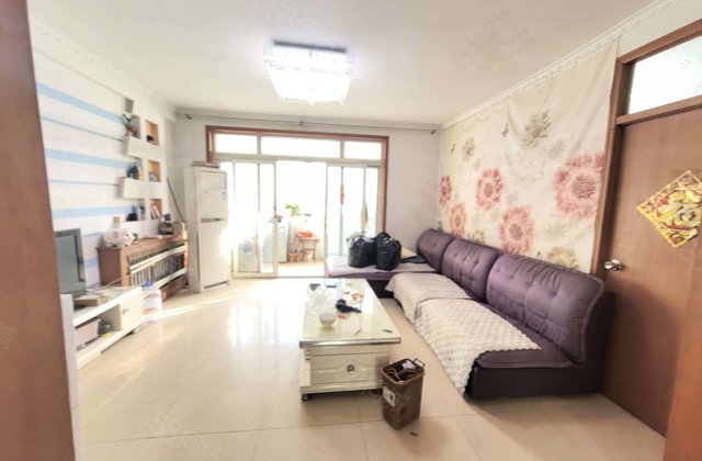 阳光实验 香江南 鸿顺花园 带阳面车库 三室两厅一卫