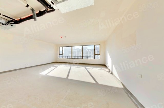 海尔产城创翡翠公园(南区)7室2厅360㎡630万二手房图片