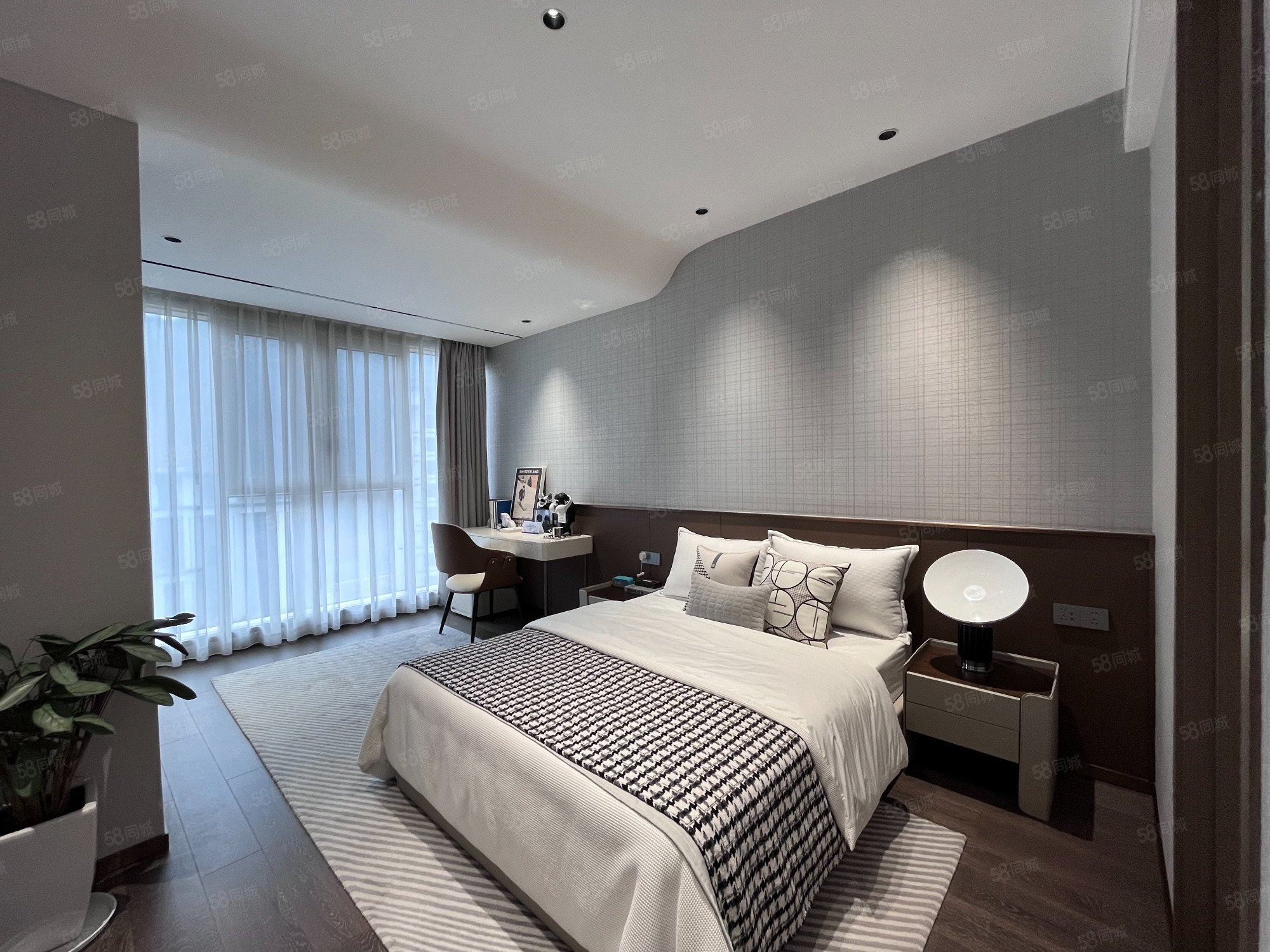 汉成世家5室3厅5卫178㎡南北125万