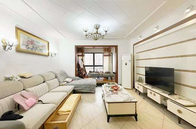 三一街区3室2厅126.49㎡66万二手房图片