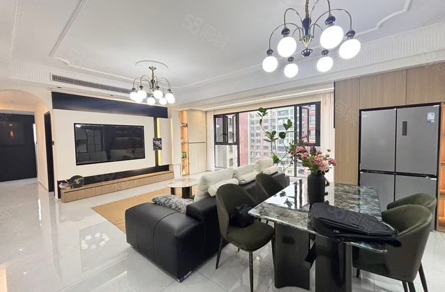 剑桥城4室2厅120㎡65.8万二手房图片