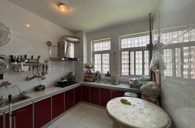 房东急售电梯房 楼层好 密度低 精装好房 正规商品房 小区新