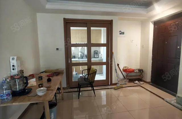 集美，百合新城，动静分区户型，中间楼层三室两厅两卫，