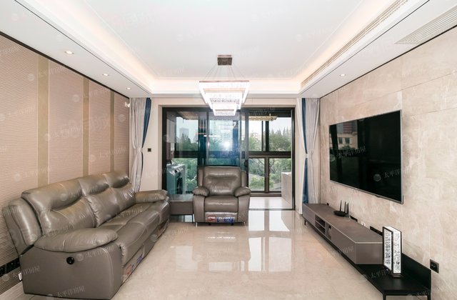 绿地海珀玉晖3室2厅139.35㎡1668万二手房图片