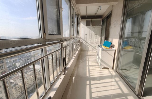 湖边！华悦金钻！三叶草！带车位储！免大税