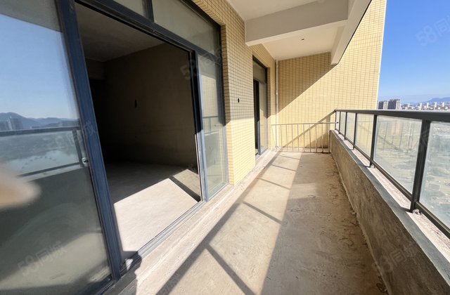 华府豪庭4室2厅189㎡296万二手房图片