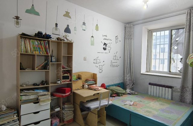 36万 房东诚心出售，中间楼层，免大税，三室，送储藏室