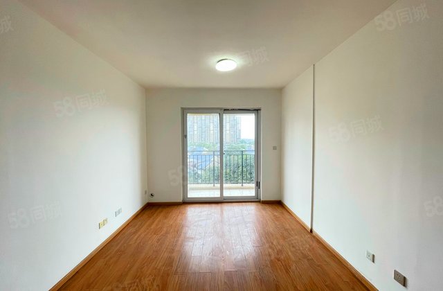 融创凯旋东岸4室2厅101㎡97万二手房图片