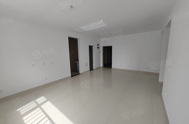 区政府 一实验 时代中通豪园 边户三室双卫带车储有钥匙可谈