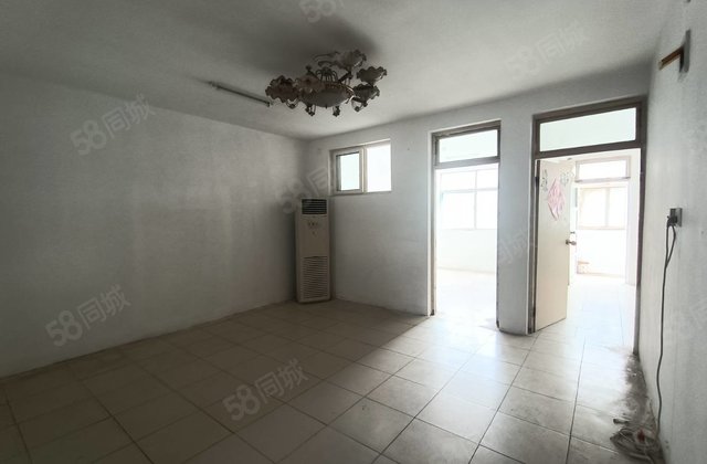 市中心东昌总部 领秀城市委 聊建总公司附近家属院 三室中间层