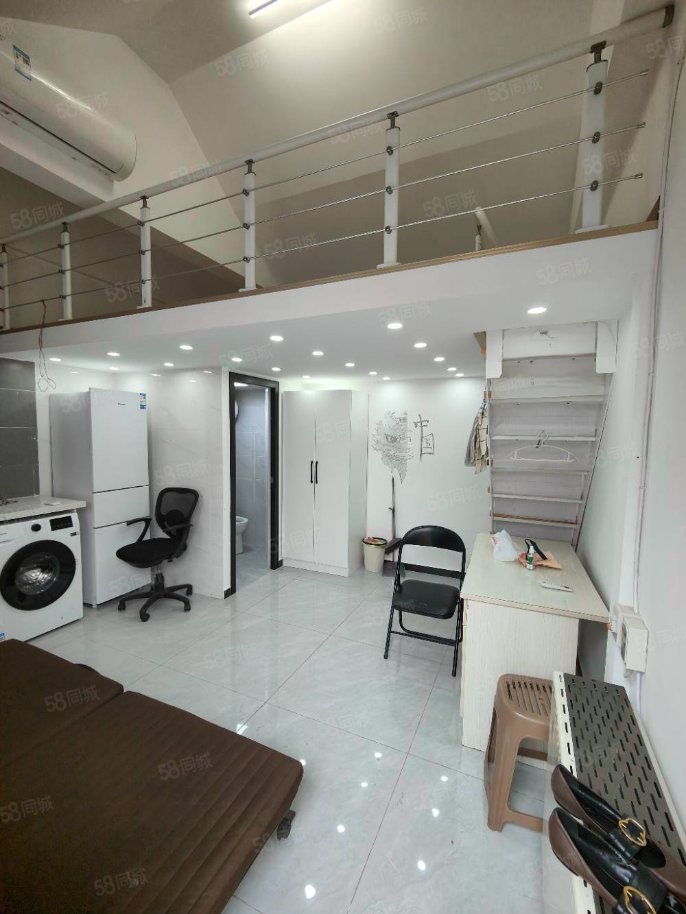 四道灣胡同小區(qū)1室1廳1衛(wèi)19.8㎡南北380萬