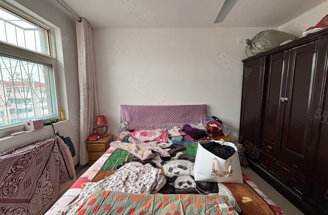 龙山花园小区 南北通透 双卫 交通便利 正规商品房