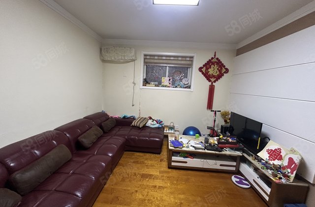 老文轩 拎包入住 带全屋家居 随时看房，小区能停10辆车