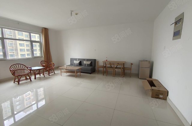 急售急售，度假区民生凤凰城6号院中间楼层三室朝阳，民生8号院