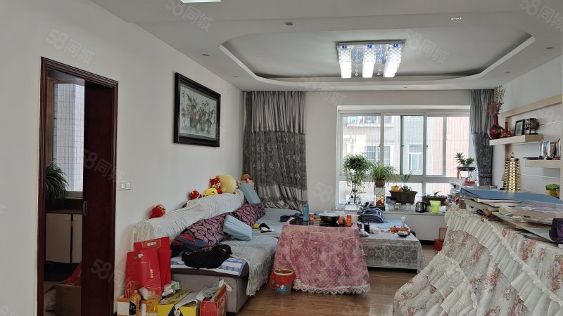 德坞 德馨园 3室2厅2卫 精装修 带地暖 证齐可按揭南北通