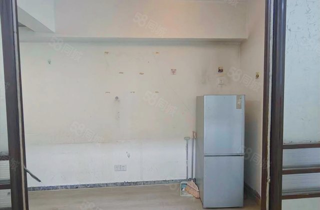 群升国际E区2室1厅47.64㎡148万二手房图片